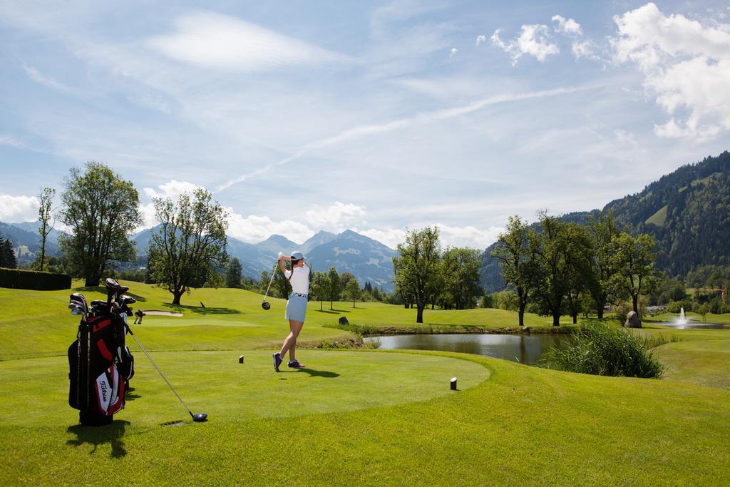 منتجع غراند سبا أروزا كيتزبوهيل المظهر الخارجي الصورة Golf course in the Alps