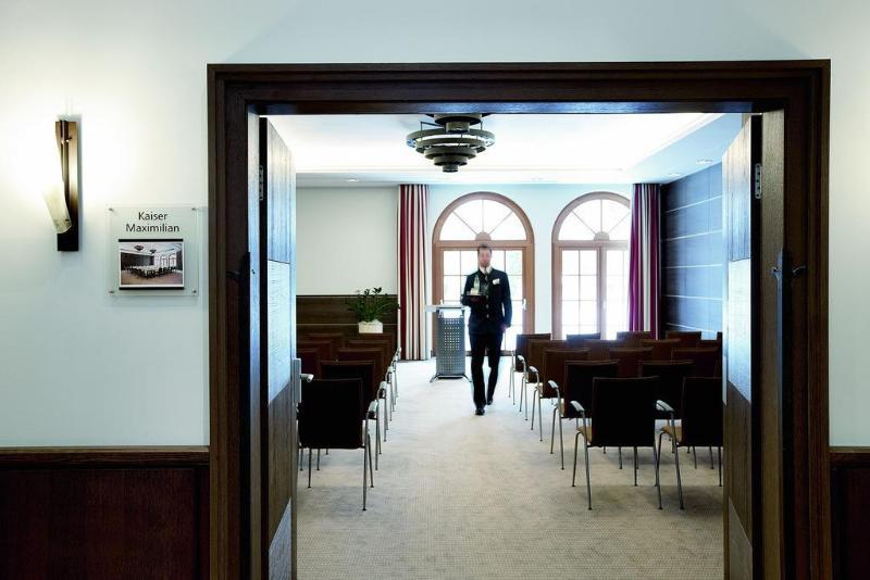 منتجع غراند سبا أروزا كيتزبوهيل المظهر الخارجي الصورة The interior of the German Federal Police Academy