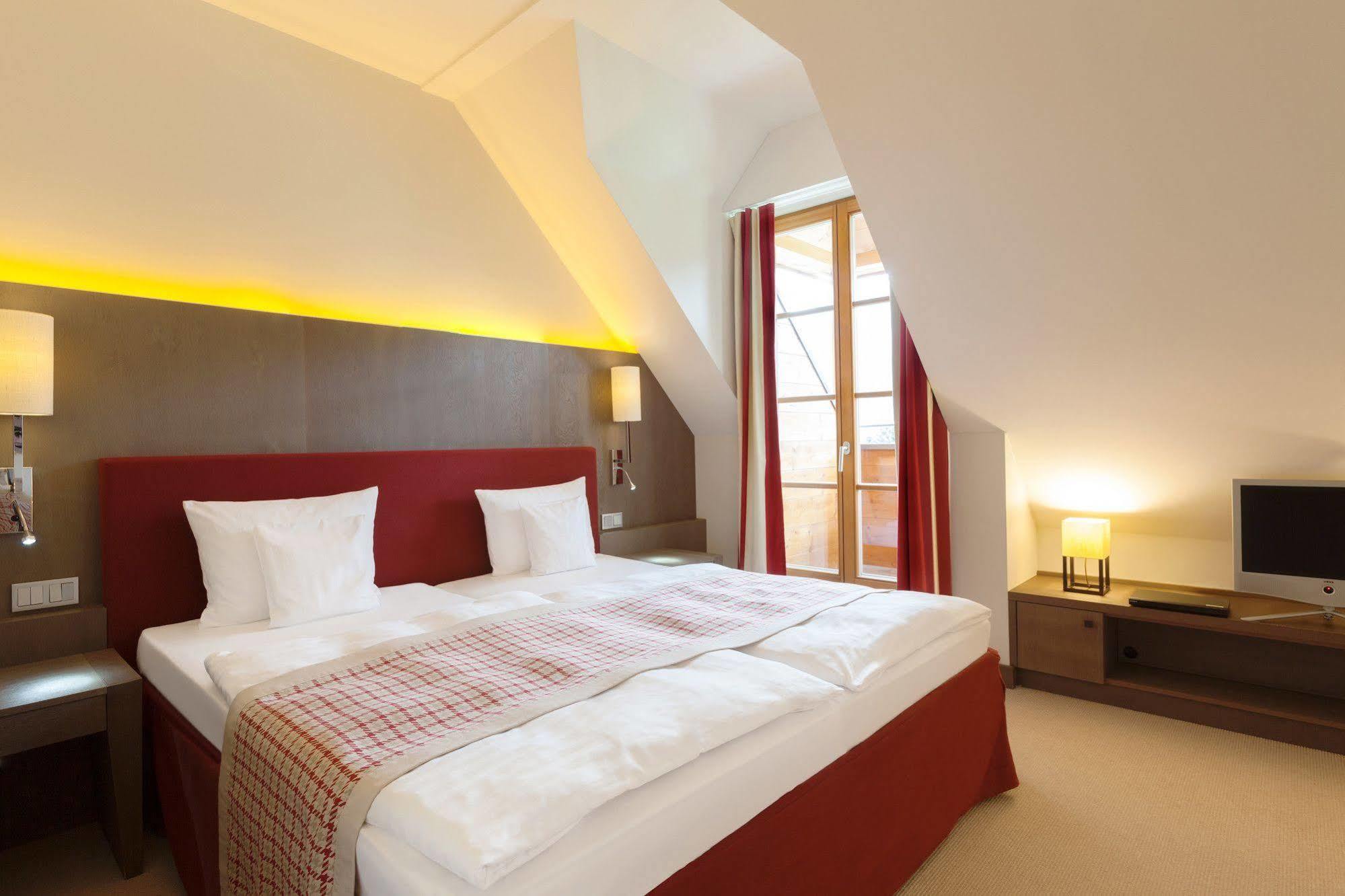 منتجع غراند سبا أروزا كيتزبوهيل المظهر الخارجي الصورة A typical room at the Hotel Axelmannstein