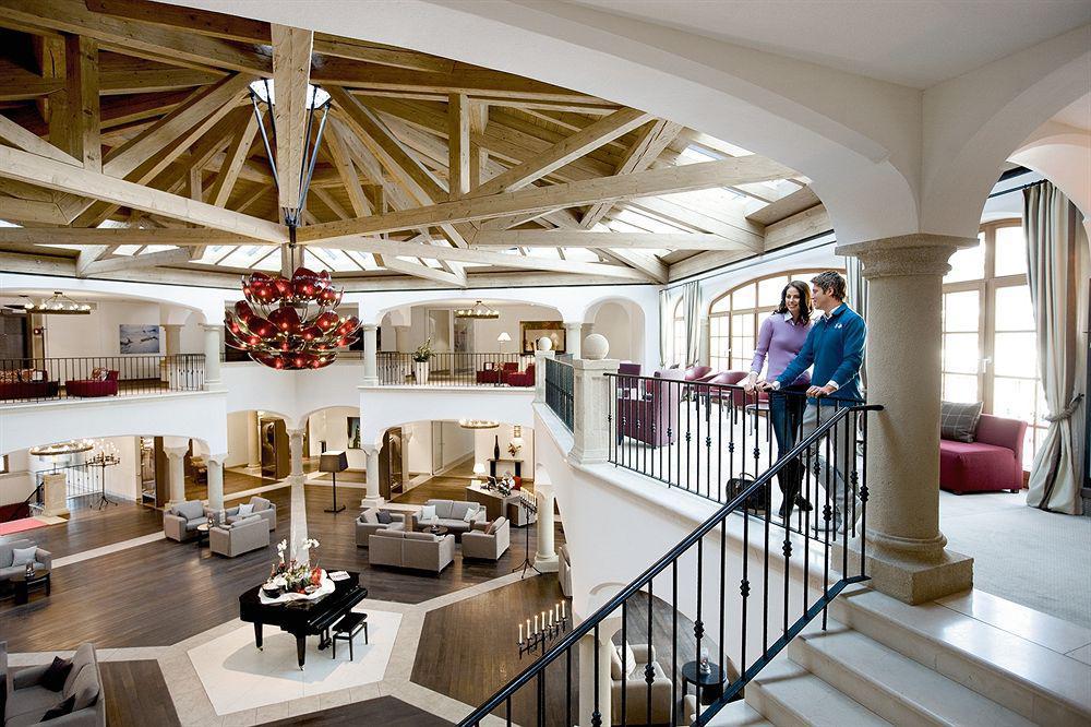 منتجع غراند سبا أروزا كيتزبوهيل المظهر الخارجي الصورة The interior of the hotel